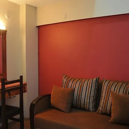 Antikhan Hotel 2*