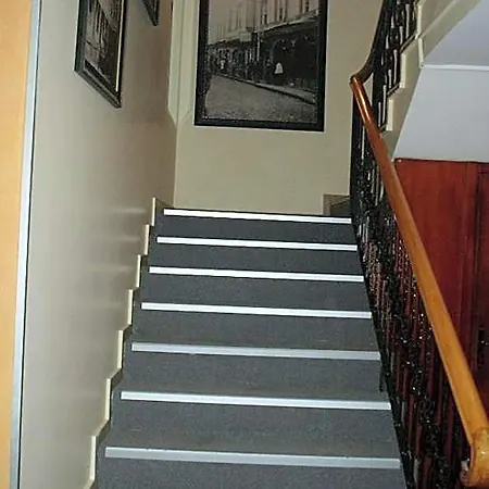 Antikhan Hotel