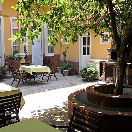 Antikhan Hotel