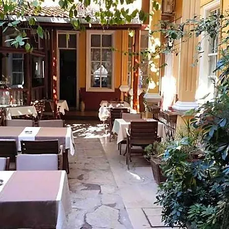 Antikhan Hotel