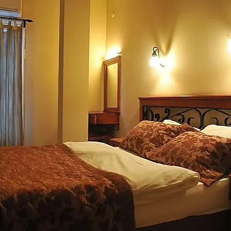 Antikhan Hotel