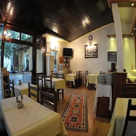 Hotel Antikhan 2*
