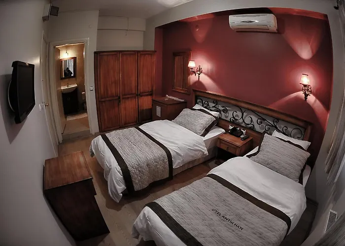 Antikhan איזמיר